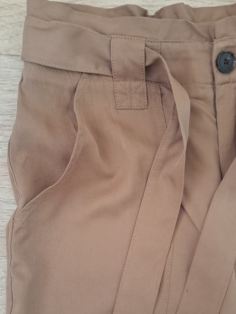 Banana Republic Tan Paperbag Waist Chinos with Tie Belt - Picture 6 of 8